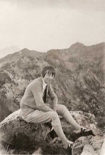 Leoline on top of Wolverine Leoline on top of Wolverine